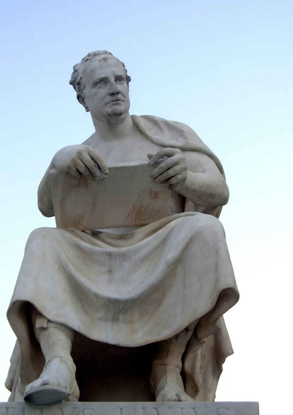 Estatua de Tito Livio